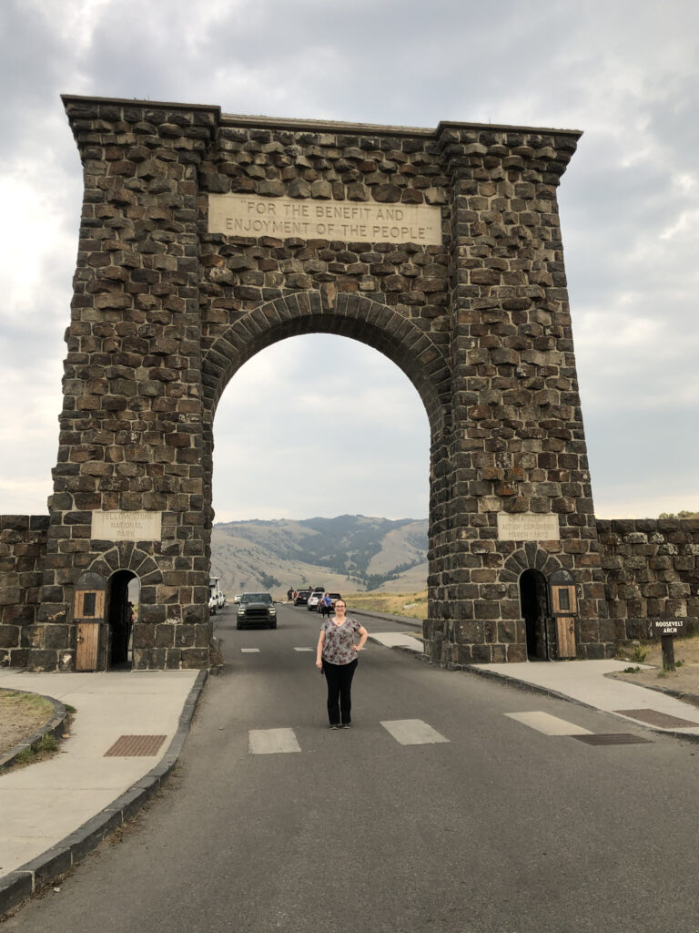 North-entrance-roosevelt-arch-yellowstone-national-park